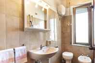 In-room Bathroom Hotel Aurelia