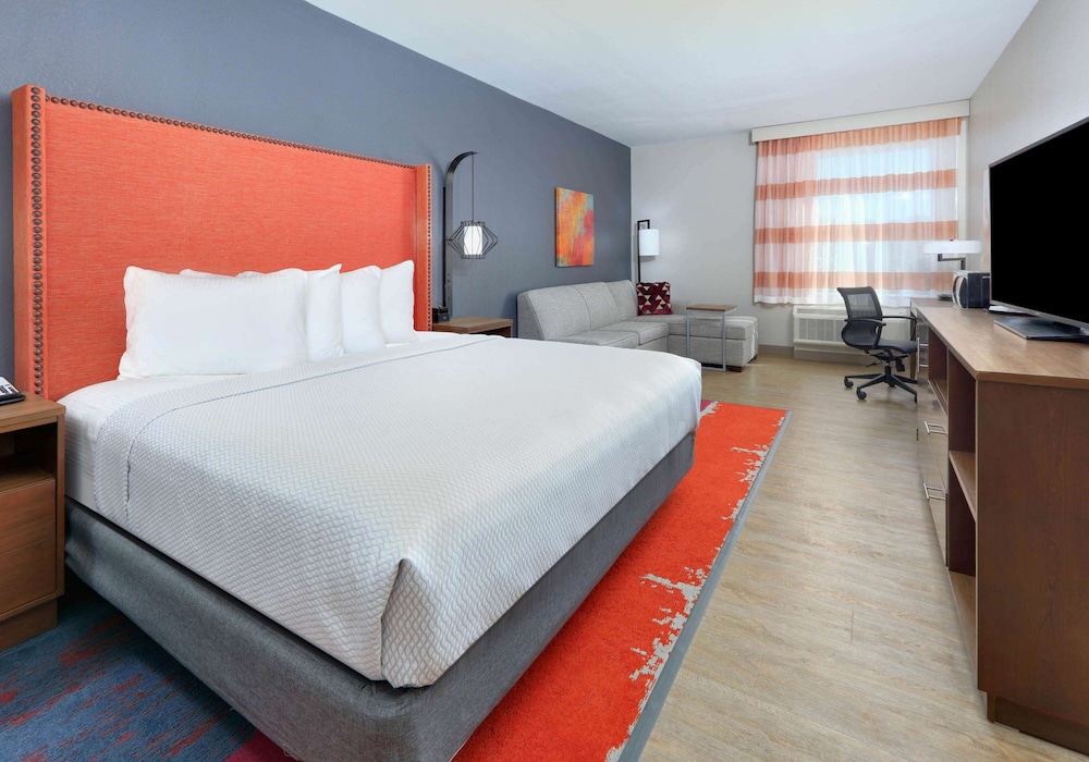 Bilik Tidur 2 La Quinta Inn & Suites by Wyndham Lakeway