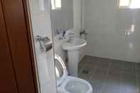 Toilet Kamar Young Bin Motel