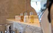 In-room Bathroom 4 One Eight One Hotel Serviced Residences