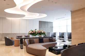 Lobby 4 One Eight One Hotel Serviced Residences