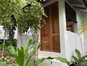 Bangunan 4 Coconut Beach Bungalows