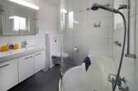 Toilet Kamar APART HOLIDAYS Residenza Flora