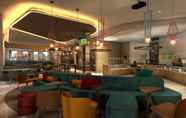 Bar, Cafe and Lounge 7 Hampton by Hilton Alcobendas Madrid