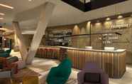 Bar, Cafe and Lounge 6 Hampton by Hilton Alcobendas Madrid