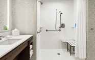 In-room Bathroom 6 Home2 Suites by Hilton Ridley Park Philadelphia Airport South