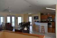 Bar, Cafe and Lounge Flagler Beach Motel and Vacation Rentals