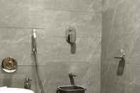 In-room Bathroom Hotel Satkar Chhatral