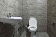 In-room Bathroom Hotel Daksh