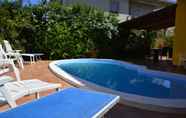 Swimming Pool 3 B&B Villa Elisa