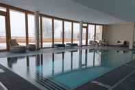 Swimming Pool VIU Hotel Villars