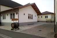 Exterior Gästehaus Weingut Politschek