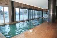 Swimming Pool Pelicanstay Surfer Paradise Condo Hotel