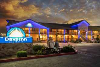 Exterior 4 Days Inn by Wyndham Galt