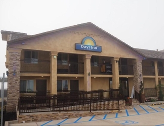 Exterior 2 Days Inn by Wyndham Galt