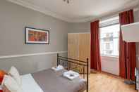 Bedroom Silver Lining - St Leonard St Apartment