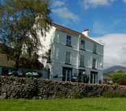 Exterior 4 Brook House Inn