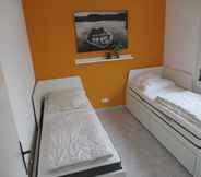 Bedroom 4 Casa Inmobahia - Montgri 205