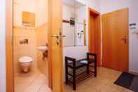 Toilet Kamar Beautiful apartment in central Residence