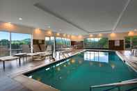 Swimming Pool TownePlace Suites by Marriott Boone