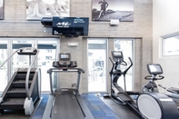 Fitness Center Upscale 2 BR King, Walk to Shops & Dining w/Parking (4037)