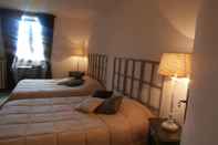 Bedroom Hotel Le Saint Yves