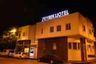 Bangunan Zeybek Hotel