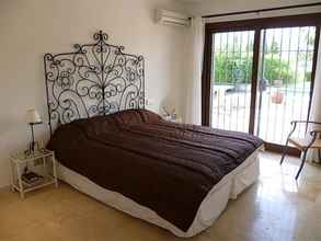 Kamar Tidur 4 Great Villa Very Close to Best Beach