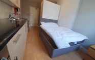 Bilik Tidur 5 Studio Apartment in South Kensington 4