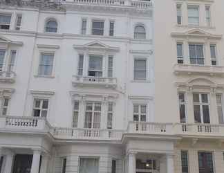 Luar Bangunan 2 Studio Apartment in South Kensington 4