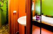 In-room Bathroom 4 Wild Flower Hostel Koh Lanta