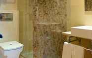 Toilet Kamar 4 Hotel J. Balmes Vic