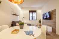 Lobby Mirasol apartament by Urban Hosts