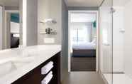 Toilet Kamar 3 Residence Inn by Marriott Walnut Creek