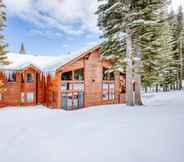 Exterior 3 Bear Meadows Lodge - Hot Tub - Tahoe Donner 6 Bedroom Home by Redawning