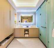 Phòng tắm bên trong 3 Shimao Rui Selected Shangpin Hotel