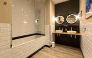 In-room Bathroom 4 Hostal 12 El Campello