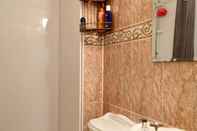 In-room Bathroom Homely, Comfortable 2 Bed in Historic Rose Street