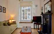 Common Space 3 Homely, Comfortable 2 Bed in Historic Rose Street