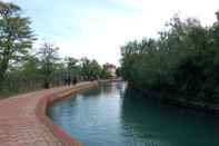 Swimming Pool Junior Suites Venezia