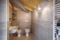 In-room Bathroom Liberty sul Golfo