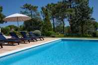 สระว่ายน้ำ Villa in Quinta do Lago Resort 1055