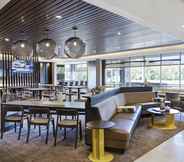 Restaurant 5 SpringHill Suites by Marriott Atlanta Alpharetta/Roswell