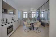 Kamar Tidur Liiiving in Porto - Luxury Beachfront Apartment VI