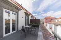 Ruang Umum Downtown Funchal Apartments 3B Caldeirão by An Island Apart