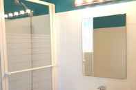 In-room Bathroom Chambres dans villa à 3 min de Lectoure