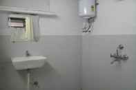 In-room Bathroom Krishnangan Home Stay