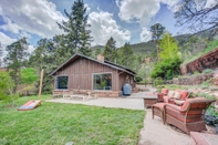 Ruang Umum 4BR Mountain Getaway Pikes Peak, Dog-friendly!