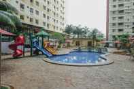 Kolam Renang Cozy 2BR Kebagusan City Apartment