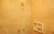 In-room Bathroom 5 The Classic 2BR Belleza Apartment